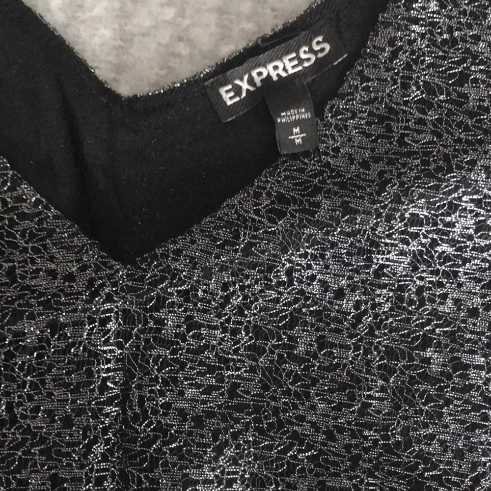 Express Cropped Tank - Picture 2 of 2